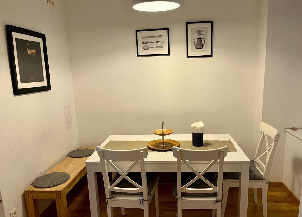 Casa Nostra - Zentrale Wohnung am Augarten Wina Bagian luar foto